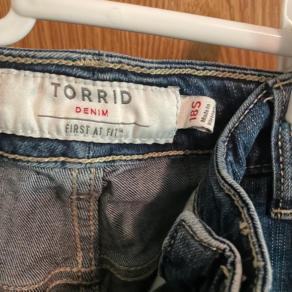 Torrid slim boot jeans - Picture 3 of 4
